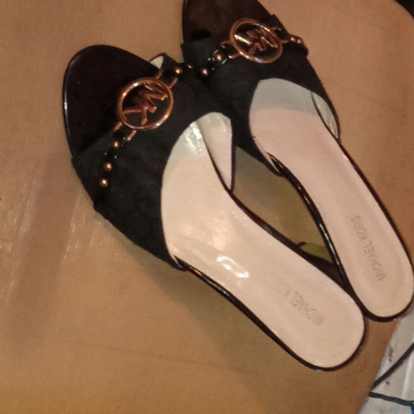 Michael kors sandal heels - Picture 2 of 3